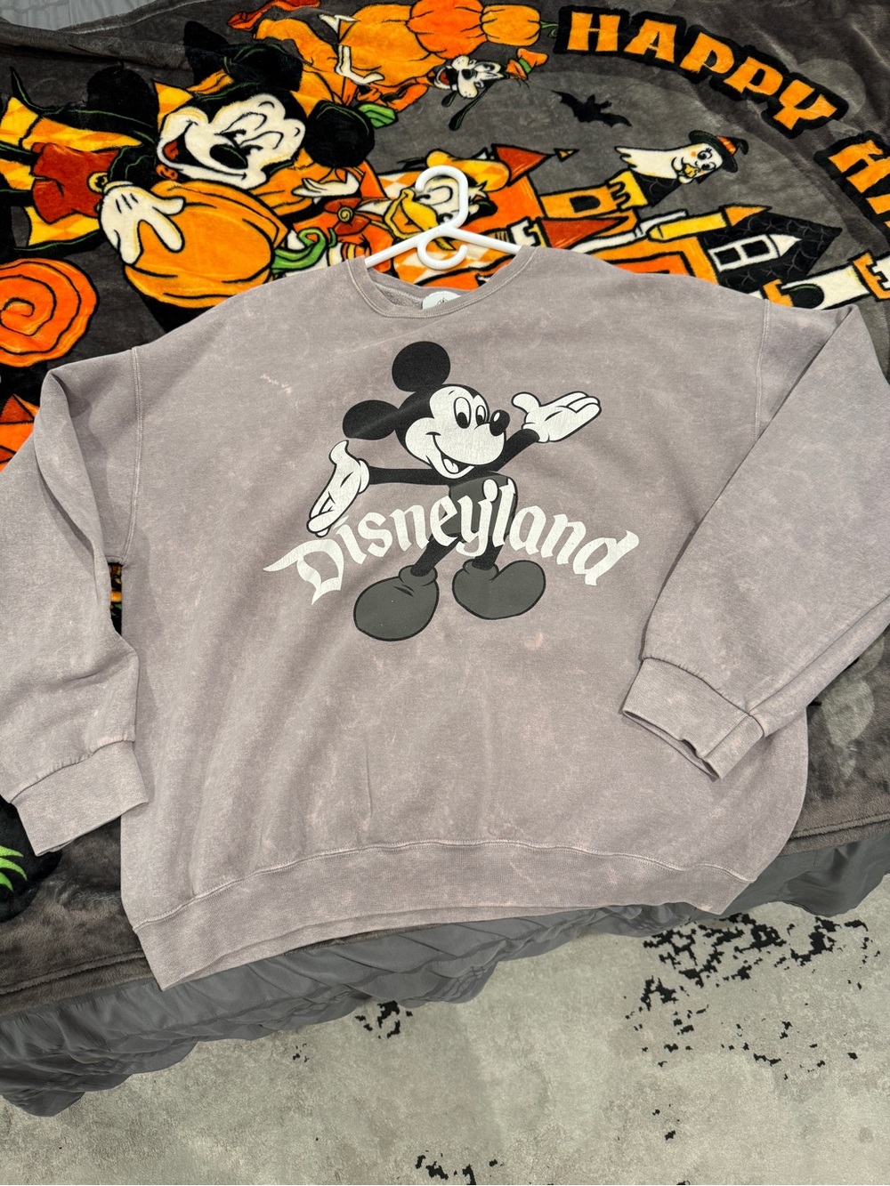 EUC Disney Parks Gray Mickey Mouse Disneyland Crewneck Sweatshirt